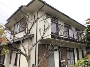 福山・外壁塗装・施工前・外壁のひび割れ
